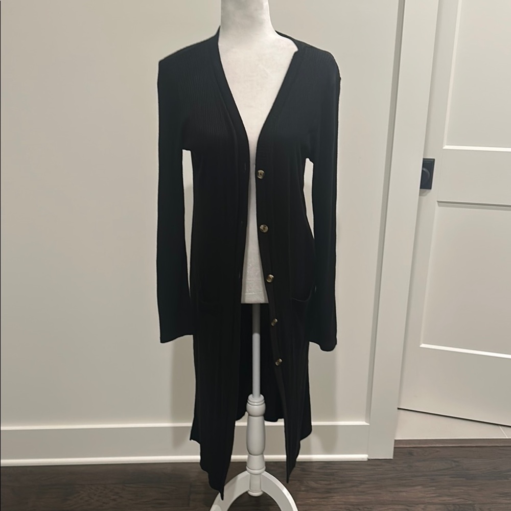 Evereve Alison Joy Lightweight Black Kara Cardigan Sz M